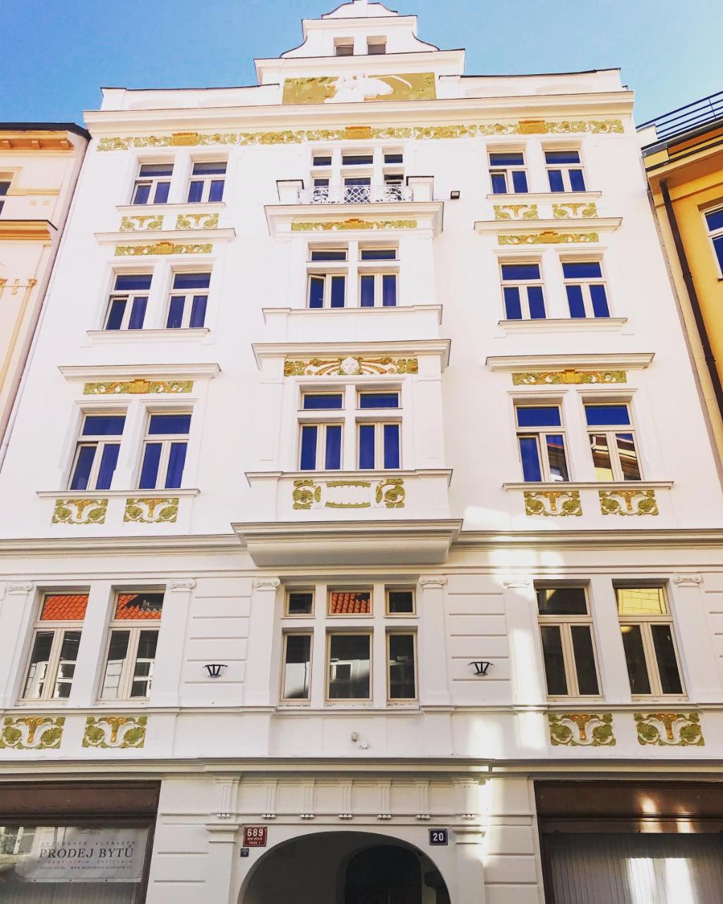 Residence Alabastr Praha Bagian luar foto
